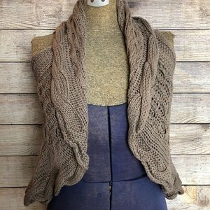 Sweater vest size small Forever 21
